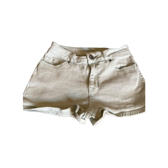 BDG denim shorts size 26 waist high rise 98% cotton has 5 pockets - Picture 4 of 9